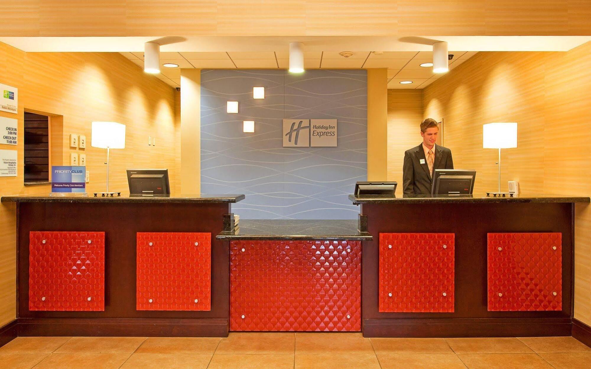 Holiday Inn Express Hotel & Suites Chattanooga Downtown By Ihg Exterior foto